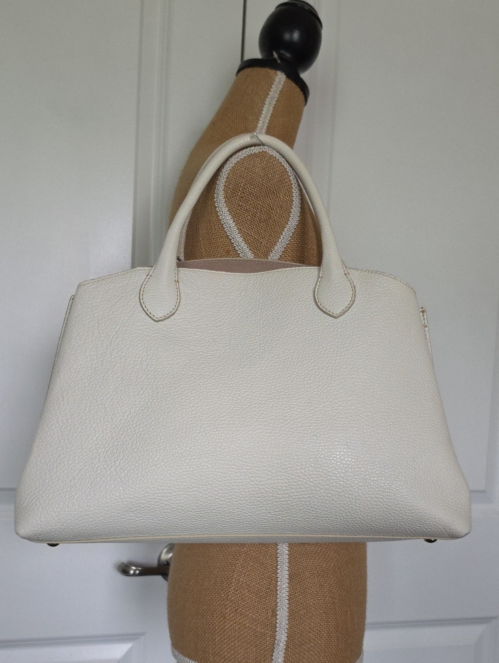 IACUCCI Cream Italian Leather Top-Handle Satchel